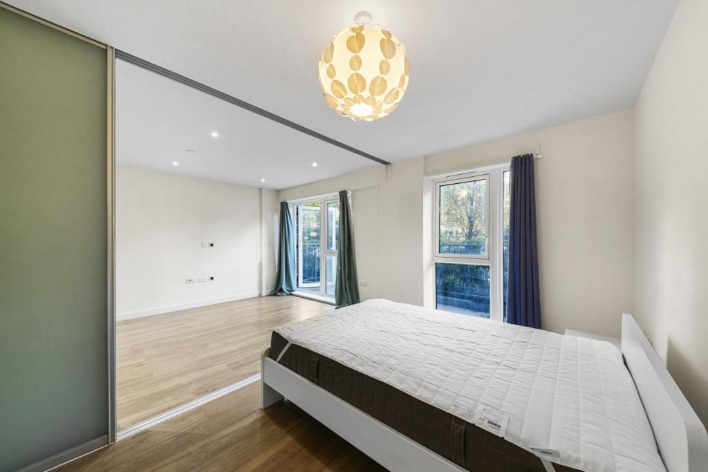 Beaufort Square, Colindale – 1 Bedroom Apartment to Rent – £1,711 pcm