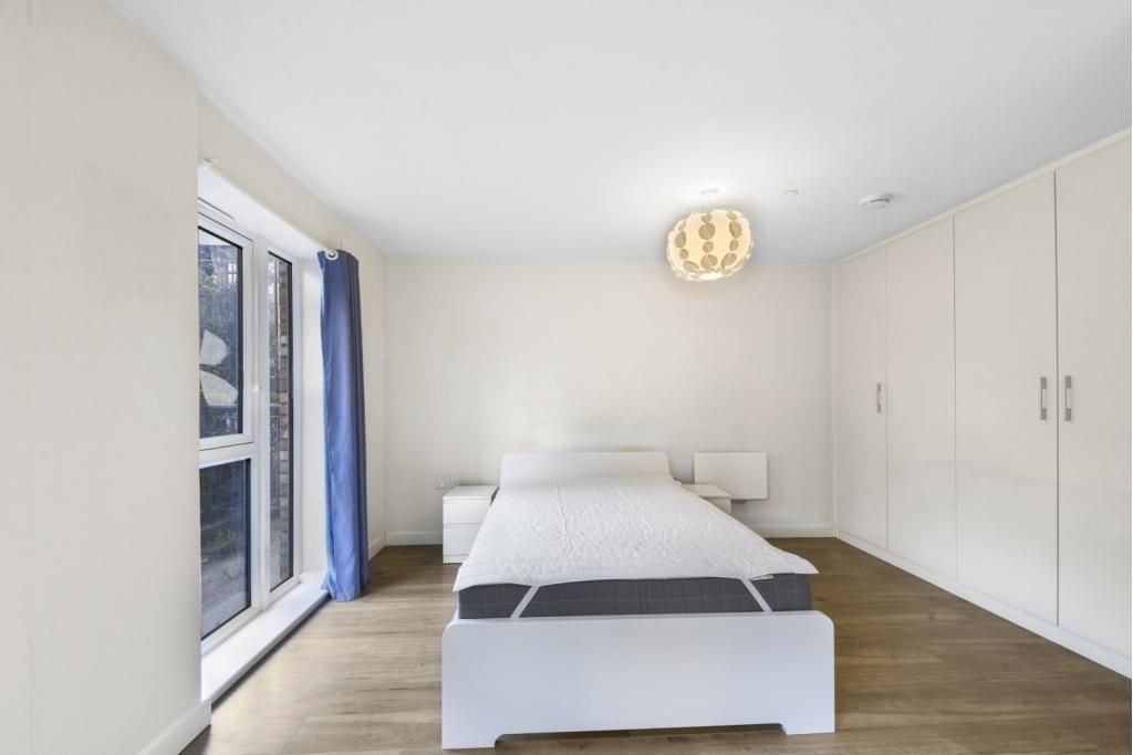 Beaufort Square, Colindale – 1 Bedroom Apartment to Rent – £1,711 pcm