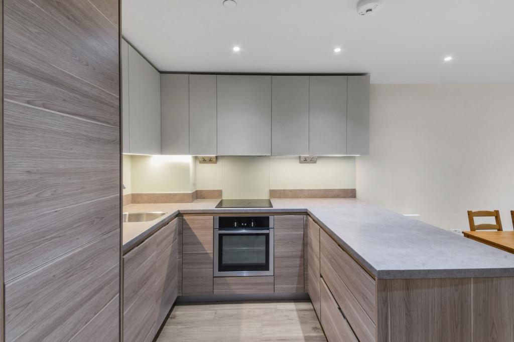 Beaufort Square, Colindale – 1 Bedroom Apartment to Rent – £1,711 pcm