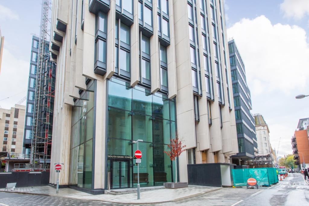 Upper Ground, South Bank – Studio Apartment to Rent – £3,033 pcm