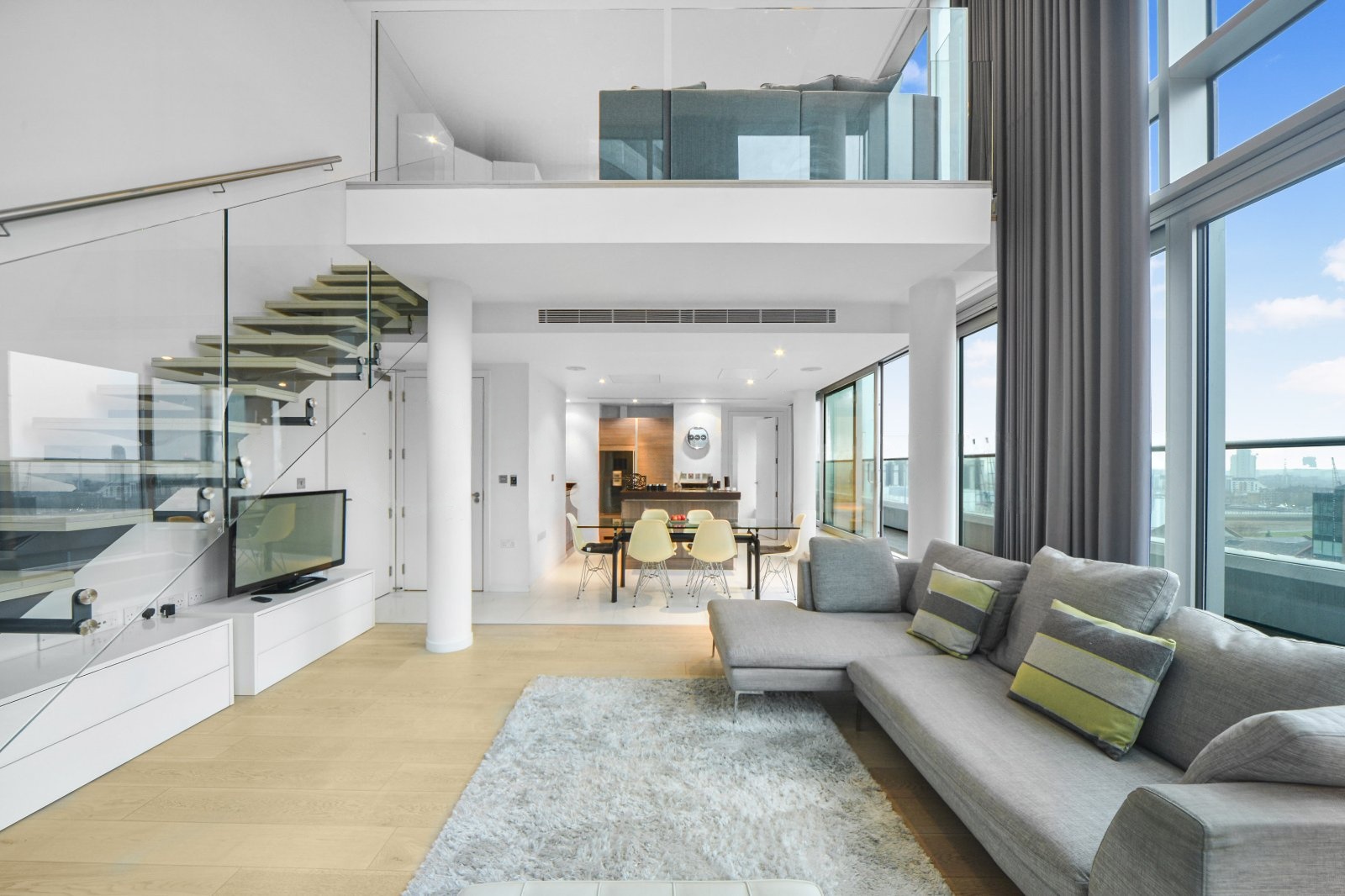 Baltimore Wharf, Canary Wharf – 2 Bedroom Duplex Apartment to Rent – £4,550 pcm
