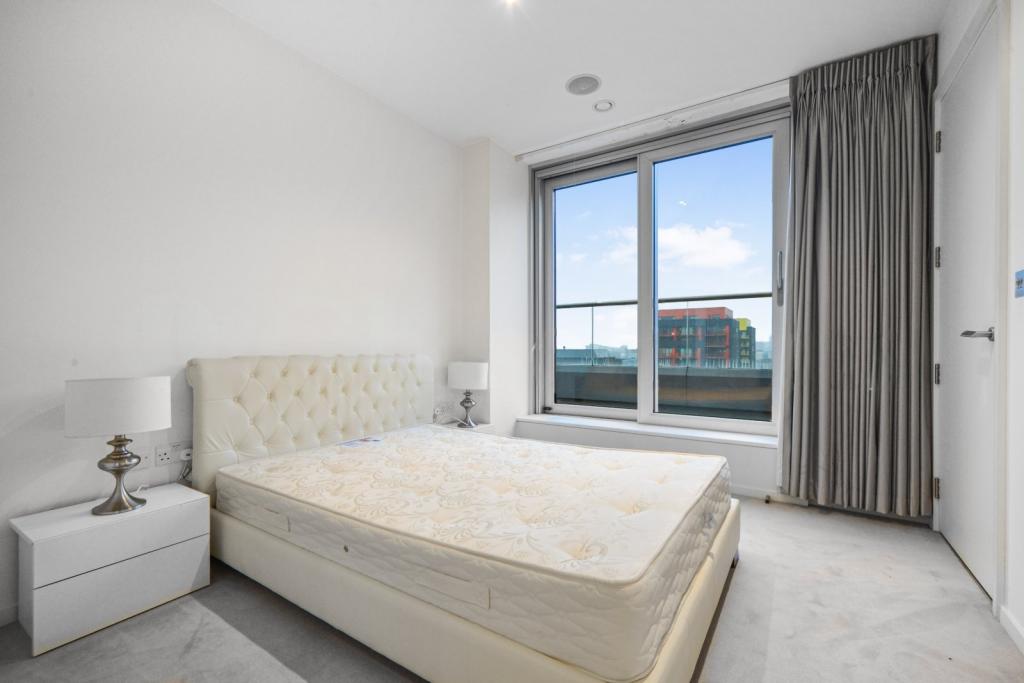 Baltimore Wharf, Canary Wharf – 2 Bedroom Duplex Apartment to Rent – £4,550 pcm