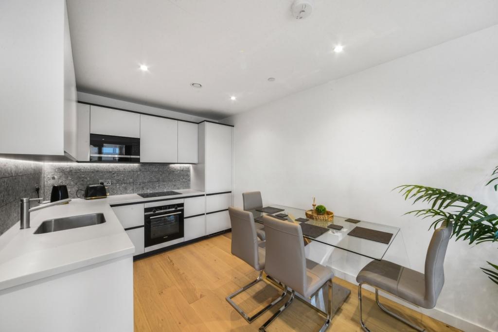 Bathgate Place, Ealing – 1 Bedroom Apartment to Rent – £2,058 pcm