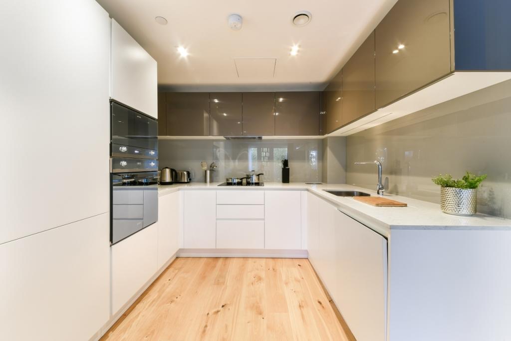 Lambeth High Street, Lambeth – 2 Bedroom Apartment to Rent – £3,683 pcm