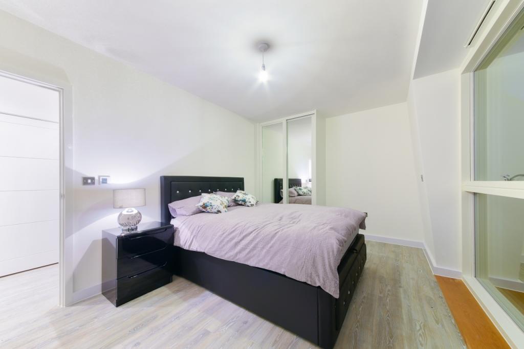 Hyett Court, Chobham Manor, Stratford – 1 Bedroom Apartment to Rent – £2,470 pcm