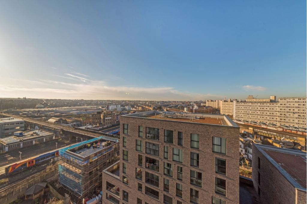 Battersea Exchange, St Josephs Street, Battersea – 1 Bedroom Apartment to Rent – £2,903 pc