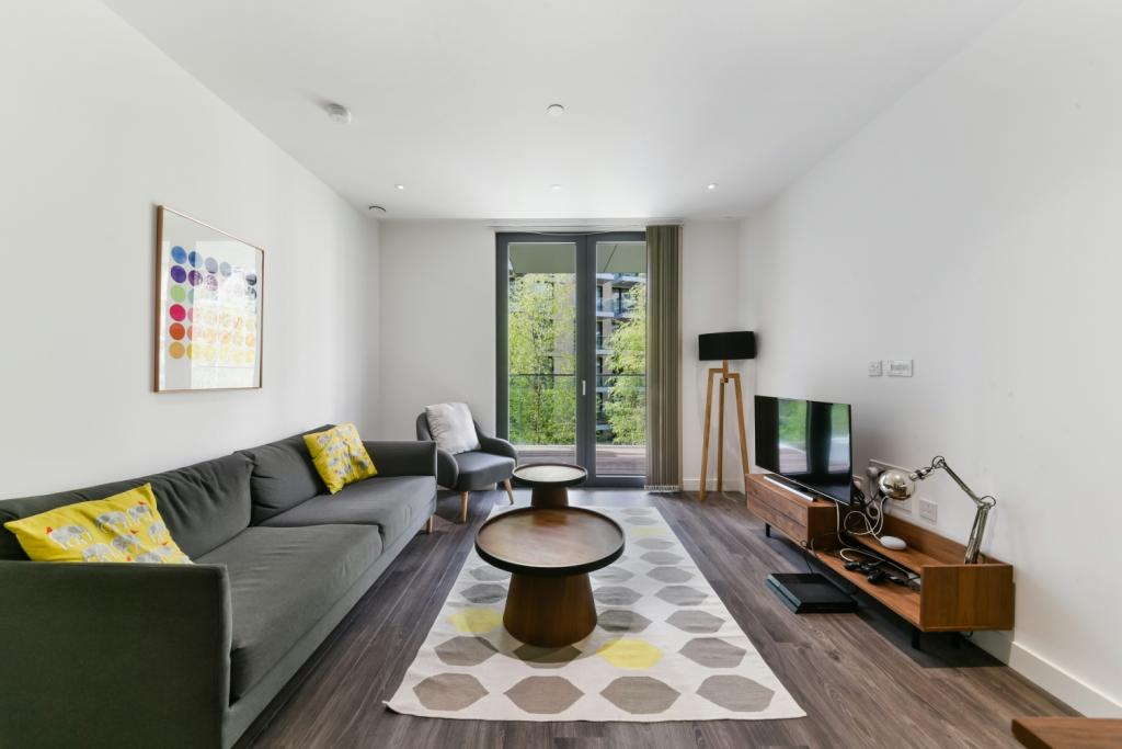 Goodman’s Fields, Chaucer Gardens, Aldgate – 2 Bedroom Apartment to Rent – £3,748 pcm