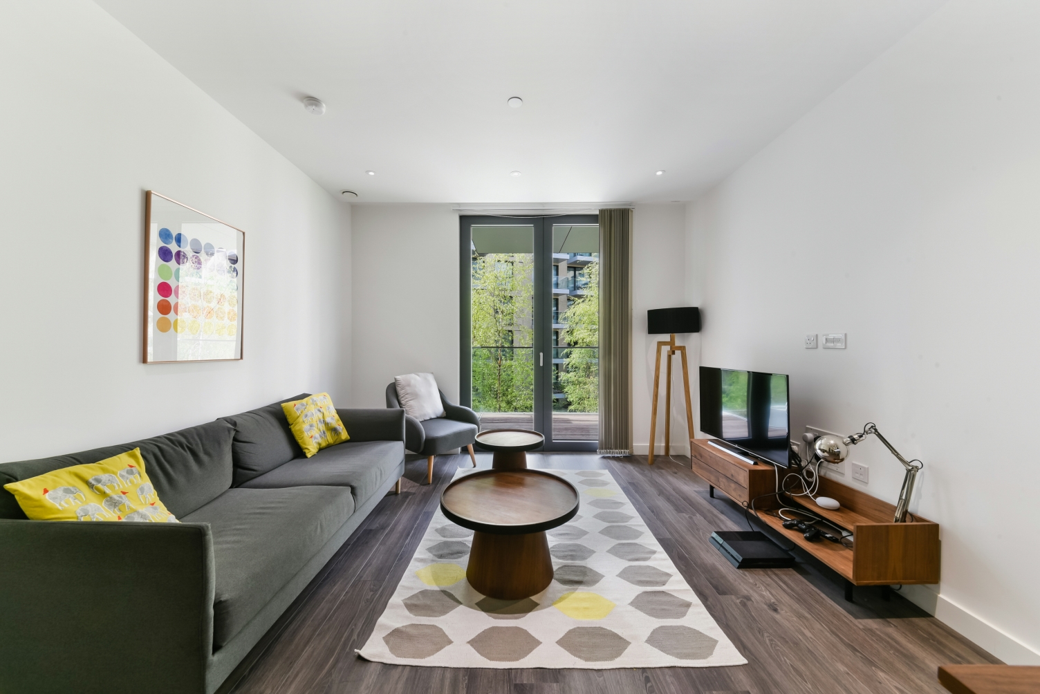 Goodman’s Fields, Chaucer Gardens, Aldgate – 2 Bedroom Apartment to Rent – £3,748 pcm