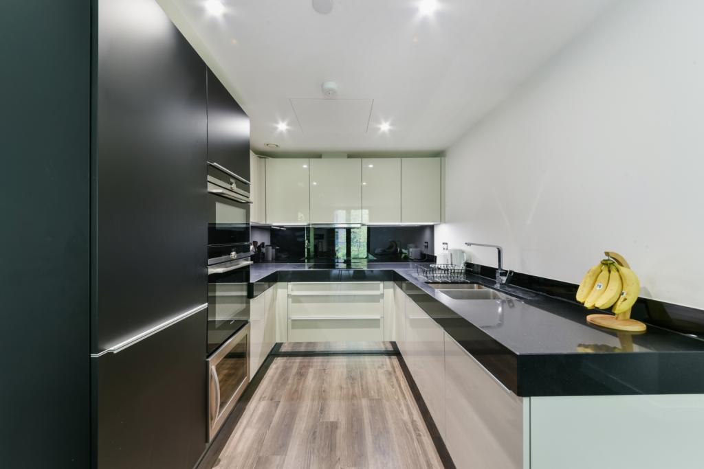 Goodman’s Fields, Chaucer Gardens, Aldgate – 2 Bedroom Apartment to Rent – £3,748 pcm