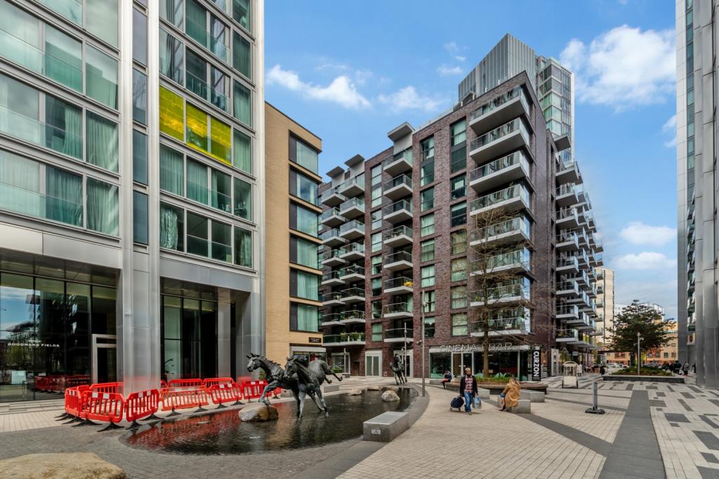 Goodman’s Fields, Chaucer Gardens, Aldgate – 2 Bedroom Apartment to Rent – £3,748 pcm