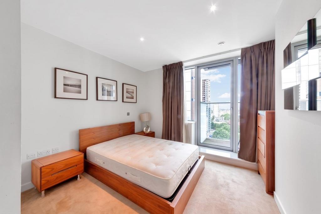 Pan Peninsula Square, Canary Wharf – 1 Bedroom Apartment to Rent – £2,535 pcm