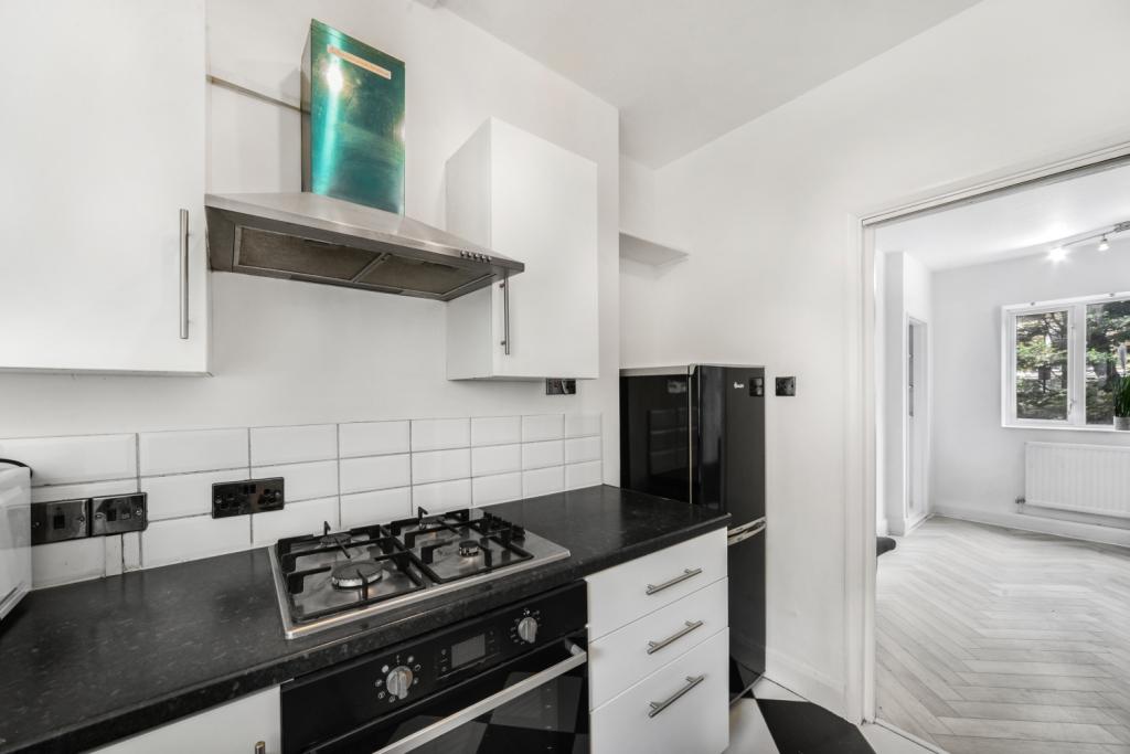 St Stephens Road, Bow – 1 Bedroom Apartment to Rent – £1,700 pcm