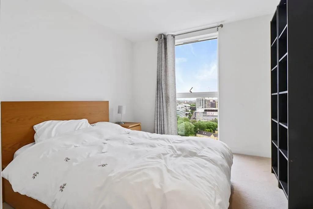 3 Bedroom Apartment for Sale – £850,000 – 1,059 sq. ft.