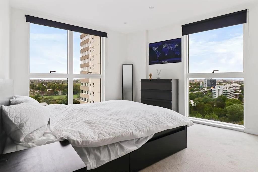 3 Bedroom Apartment for Sale – £850,000 – 1,059 sq. ft.