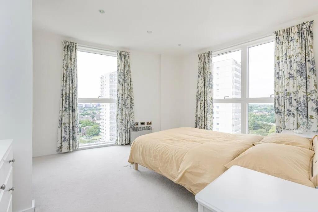 3 Bedroom Apartment for Sale – £850,000 – 1,059 sq. ft.