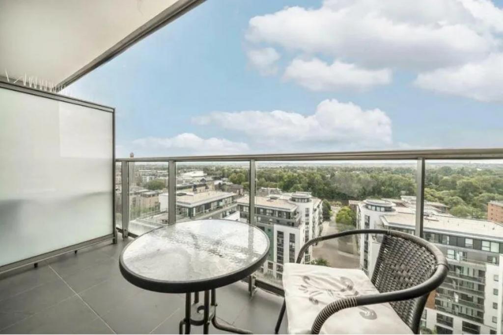 3 Bedroom Apartment for Sale – £850,000 – 1,059 sq. ft.