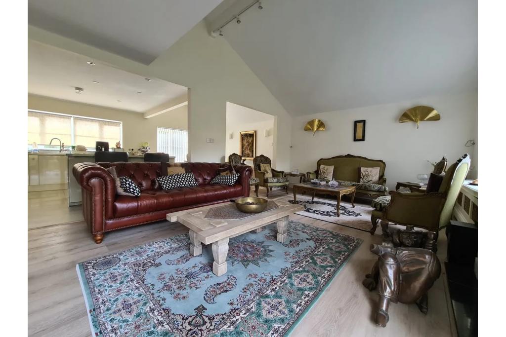 5 Bedroom Detached House for Sale – £1,940,000 – 2,223 sq. ft.