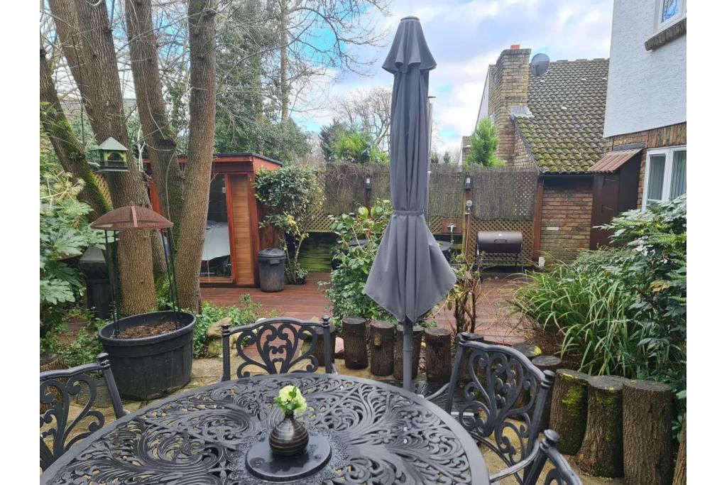 5 Bedroom Detached House for Sale – £1,940,000 – 2,223 sq. ft.