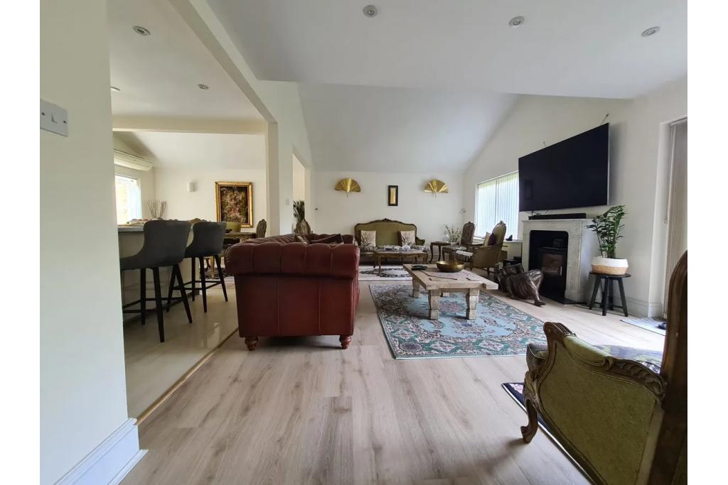 5 Bedroom Detached House for Sale – £1,940,000 – 2,223 sq. ft.