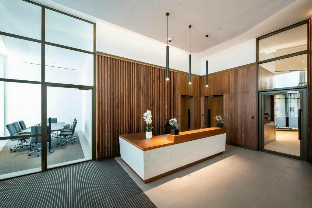 1-Bedroom Apartment for Sale – Offers in Region of £850,000 – 570 sq ft