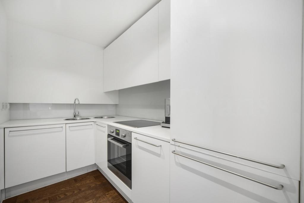 1-Bedroom Apartment to Rent – £2,000pcm – Private Terrace & Secure Parking
