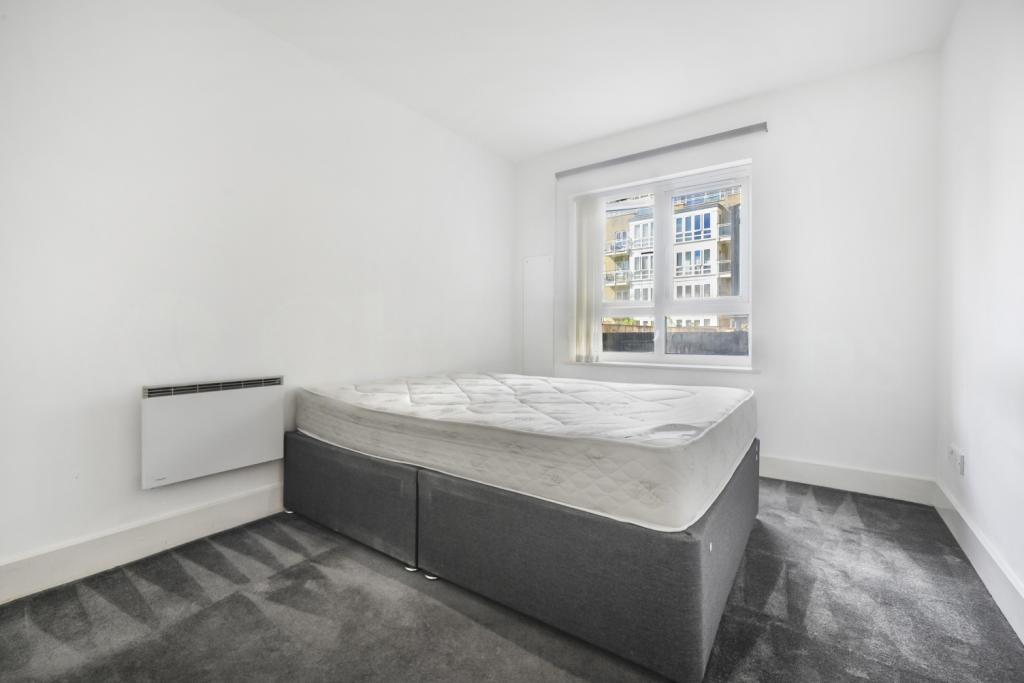 1-Bedroom Apartment to Rent – £2,000pcm – Private Terrace & Secure Parking