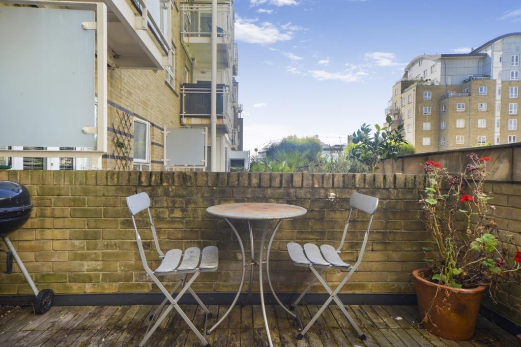 1-Bedroom Apartment to Rent – £2,000pcm – Private Terrace & Secure Parking