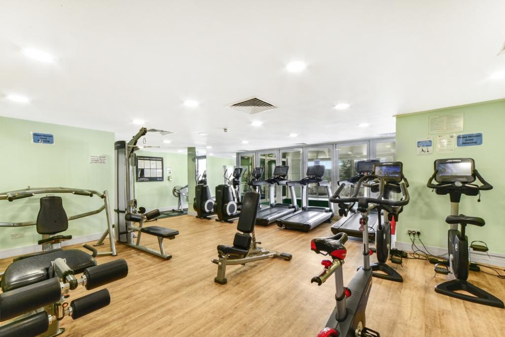 1-Bedroom Apartment to Rent – £2,000pcm – Private Terrace & Secure Parking