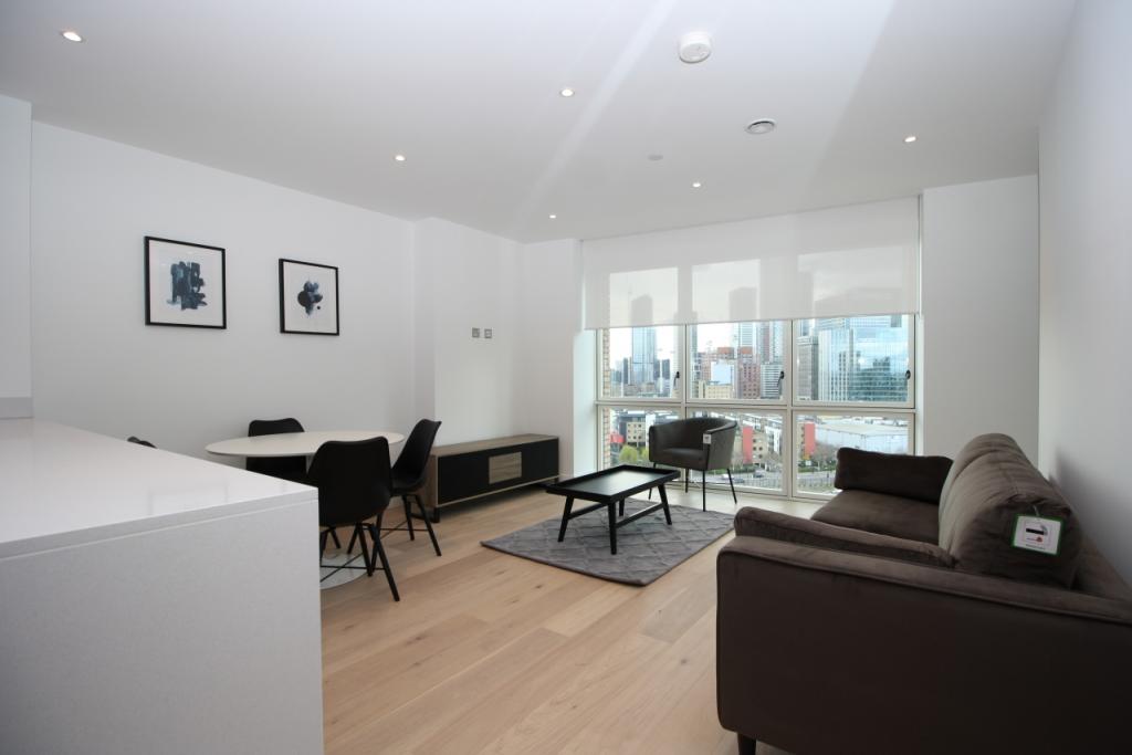 Bright One Bedroom Apartment – £2,383pcm – Royal Captain Court, Canary Wharf, E14