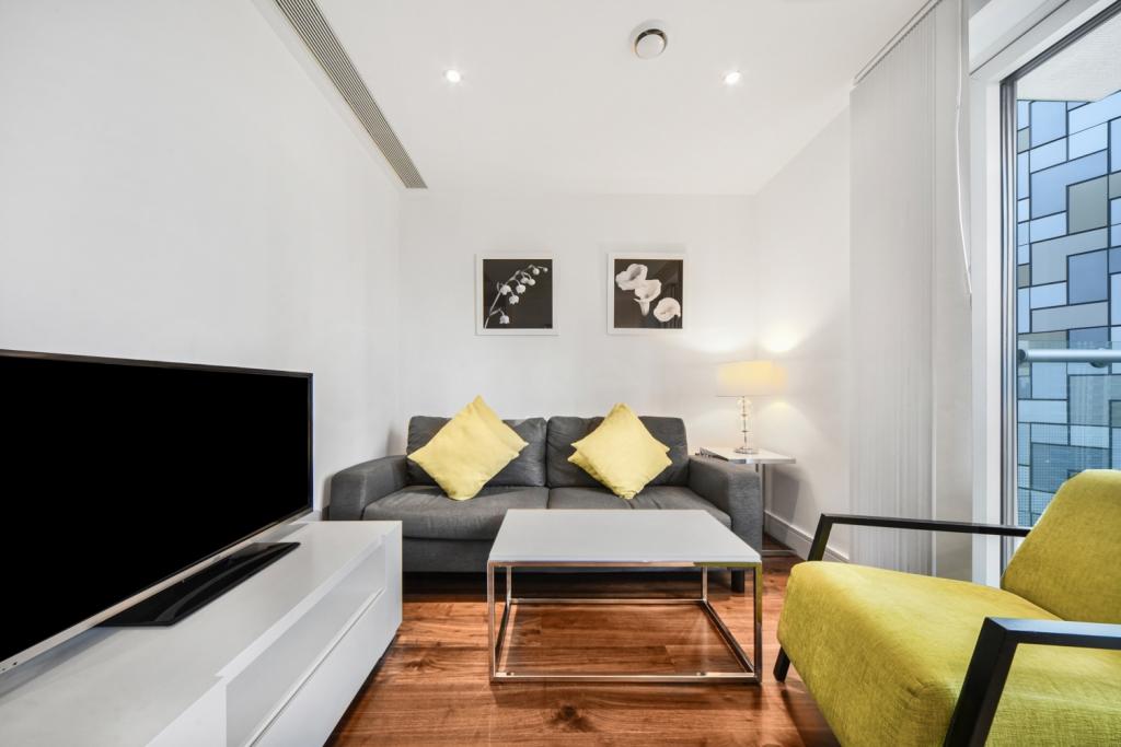 Studio Apartment To Let – Lincoln Plaza, Canary Wharf, London, E14 – £1,993pcm