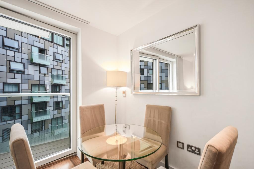 Studio Apartment To Let – Lincoln Plaza, Canary Wharf, London, E14 – £1,993pcm