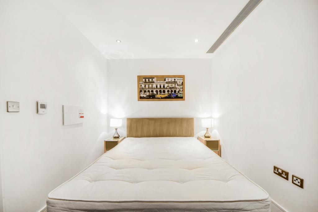 Studio Apartment To Let – Lincoln Plaza, Canary Wharf, London, E14 – £1,993pcm