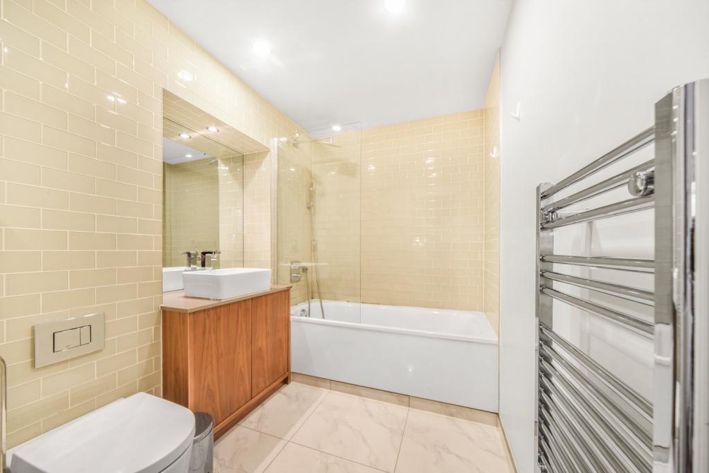 Studio Apartment To Let – Lincoln Plaza, Canary Wharf, London, E14 – £1,993pcm