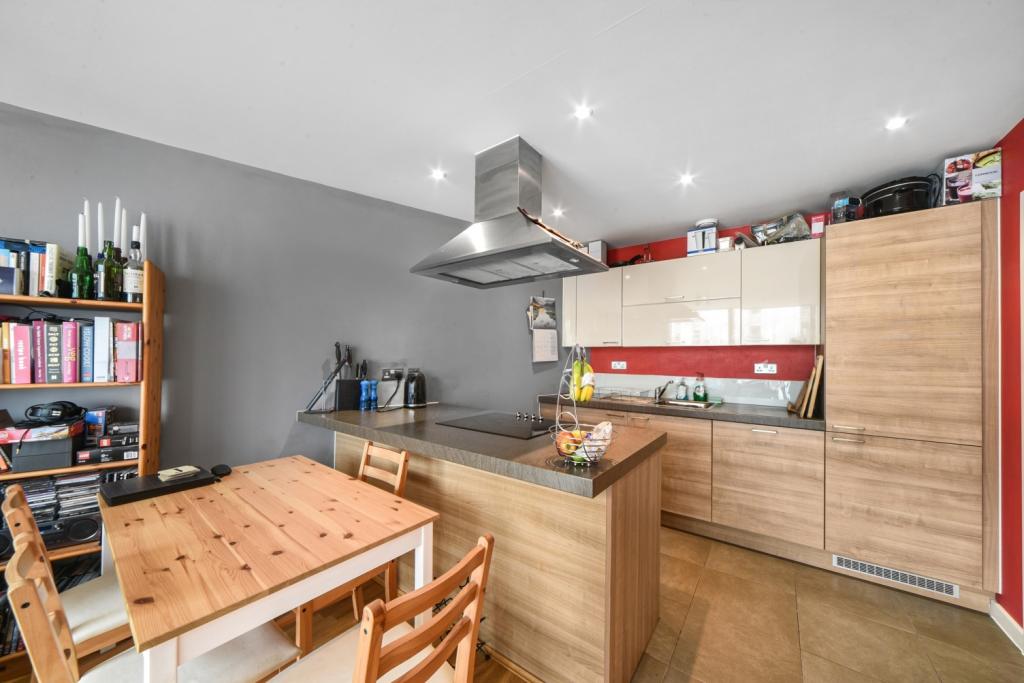 Atrium Heights – 1 Bedroom Apartment To Let – £2,200pcm – 570 sq ft