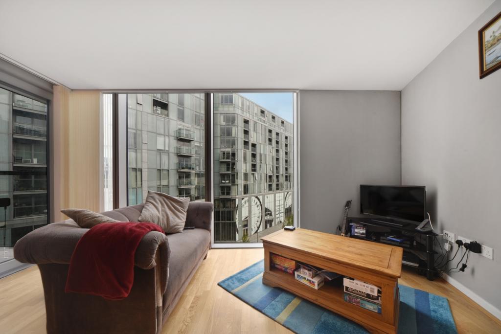 Atrium Heights – 1 Bedroom Apartment To Let – £2,200pcm – 570 sq ft