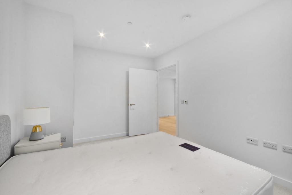Luxury One-Bedroom Apartment to Rent – Levy Building, Elephant Park