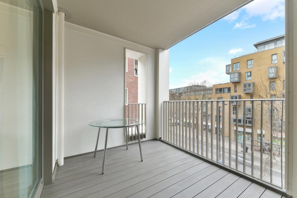 Walton Heights, Elephant Park, Walworth Road, Elephant & Castle, London, SE17 – £3,250pcm