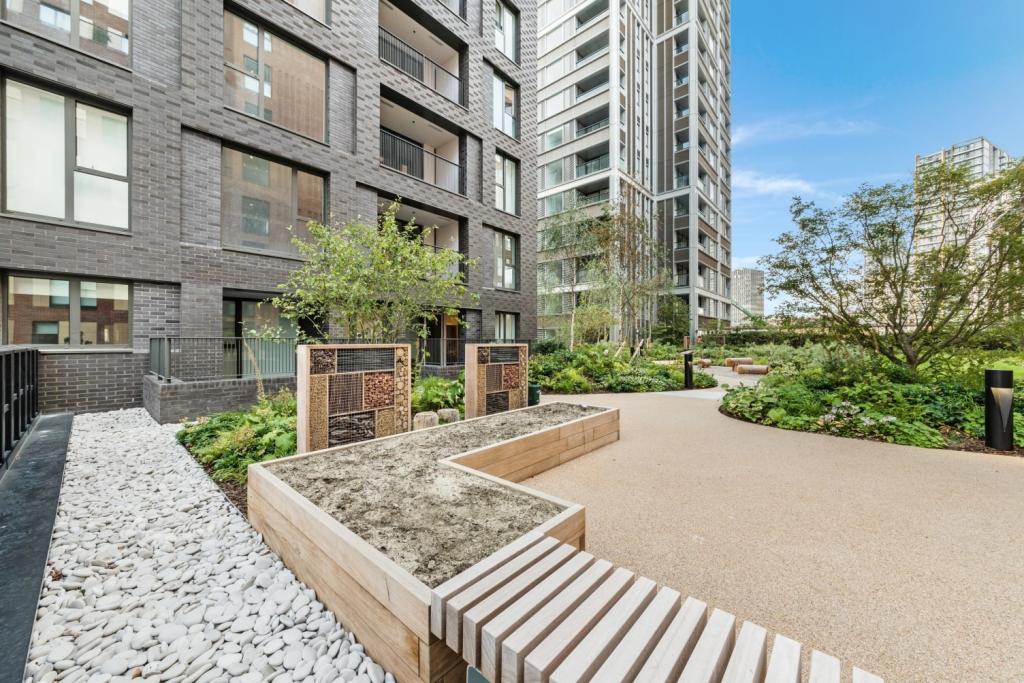 Walton Heights, Elephant Park, Walworth Road, Elephant & Castle, London, SE17 – £3,250pcm