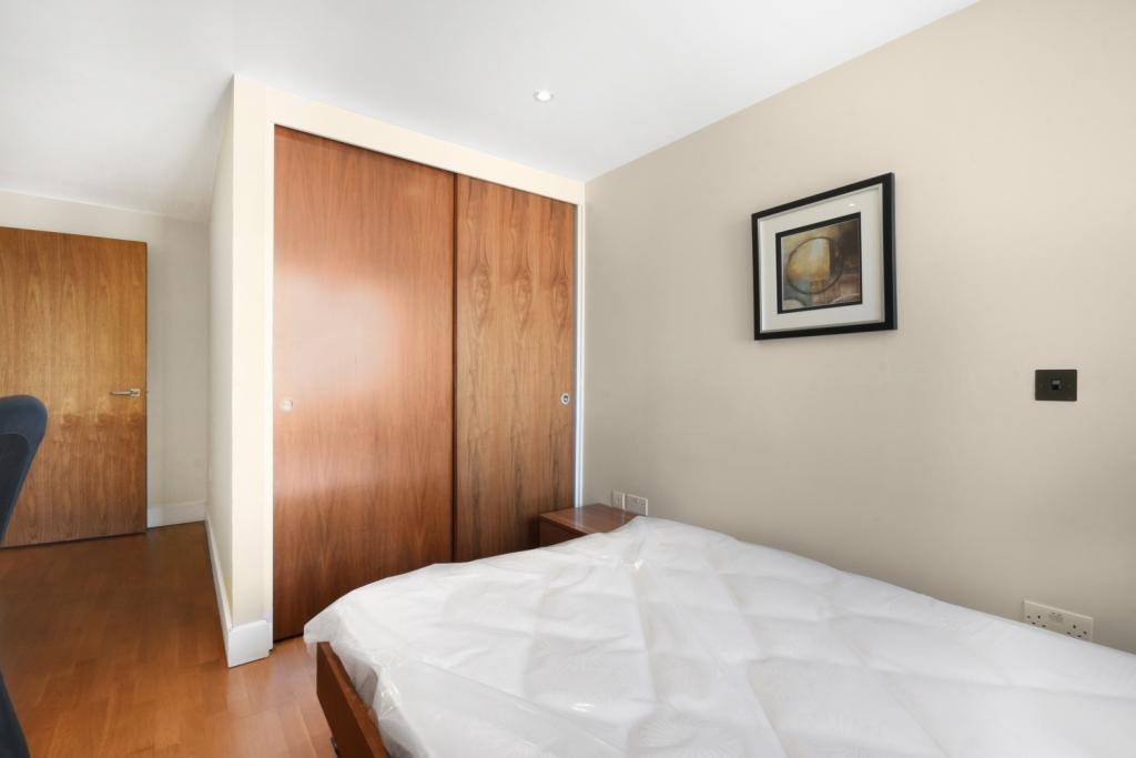 Modern 1 Bedroom Apartment – Whitechapel High Street, Aldgate, London, E1