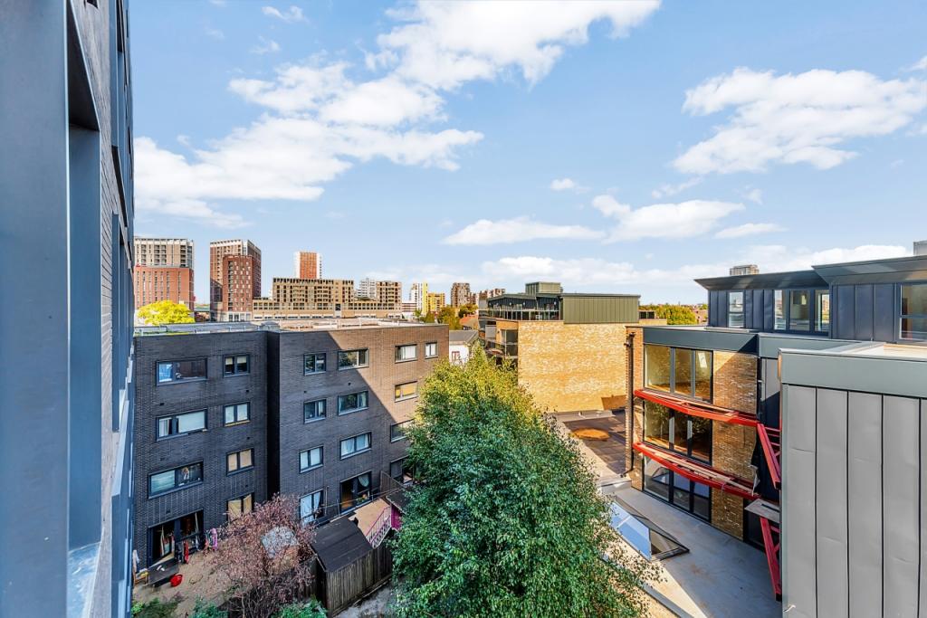 Luxury One Bedroom Apartment – 1 Bedroom, 1 Bathroom – Hallsville Road, Canning Town, London