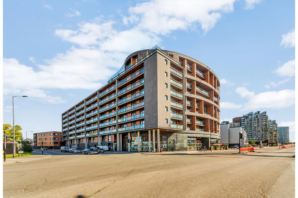 Luxury One Bedroom Apartment – 1 Bedroom, 1 Bathroom – Hallsville Road, Canning Town, London