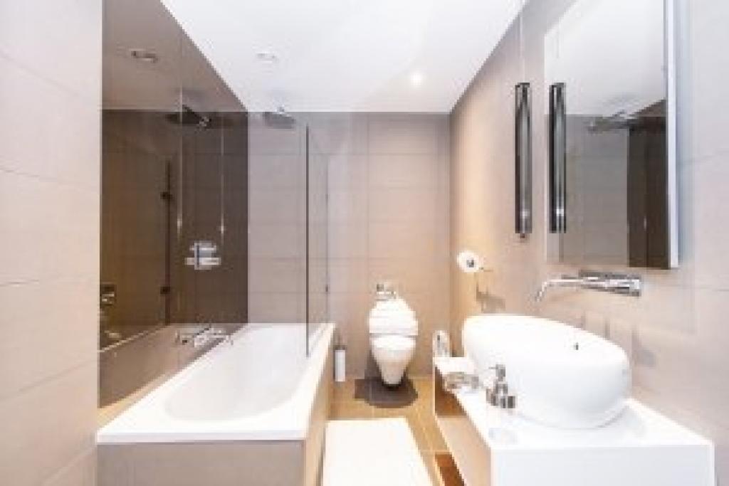 Luxury Two Bedroom, Two Bathroom Sub Penthouse Apartment with Secure Parking –