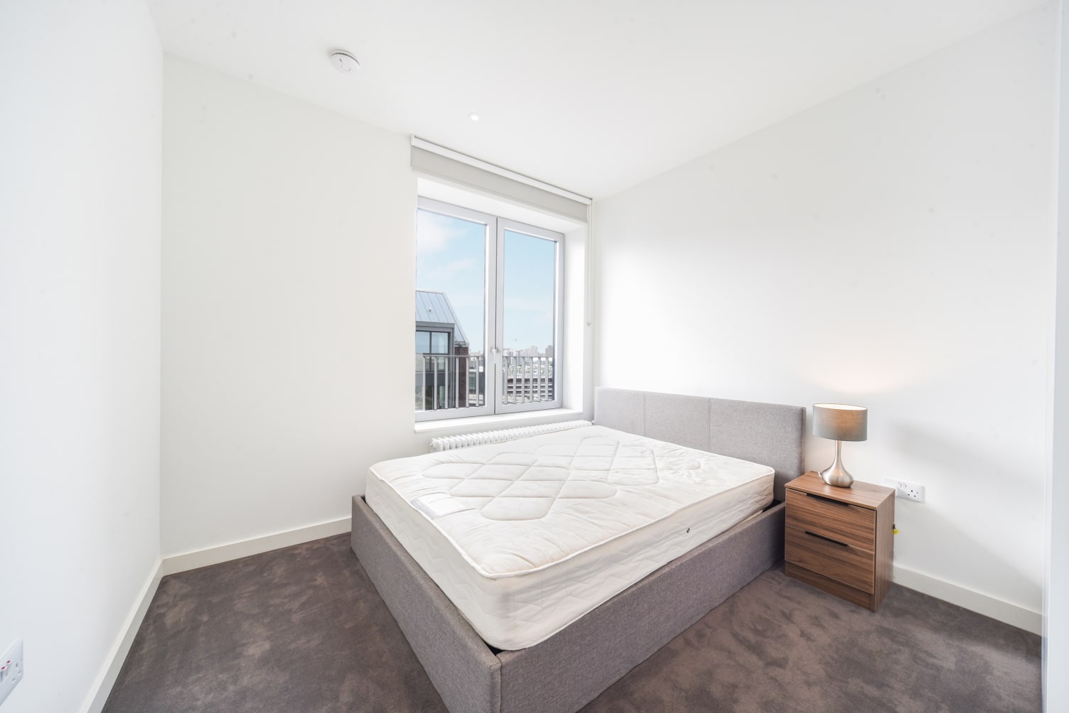 Luxury Two Bedroom, Two Bathroom Apartment with Balcony – Goodluck Hope Walk, Orchard Place, Poplar