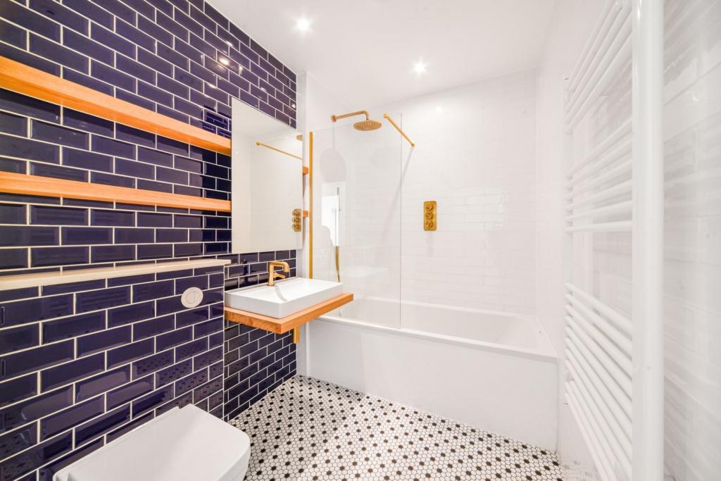 Luxury Two Bedroom, Two Bathroom Apartment with Balcony – Goodluck Hope Walk, Orchard Place, Poplar