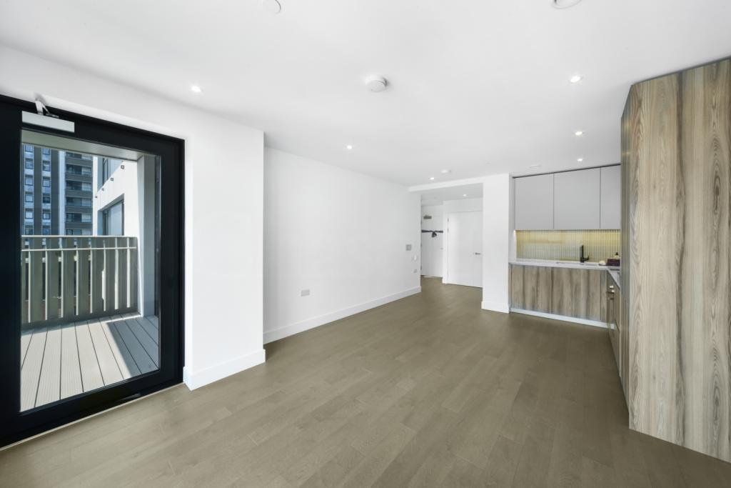 Brand-New One-Bedroom Apartment with Balcony – Hewson Way, Elephant and Castle, London, SE17
