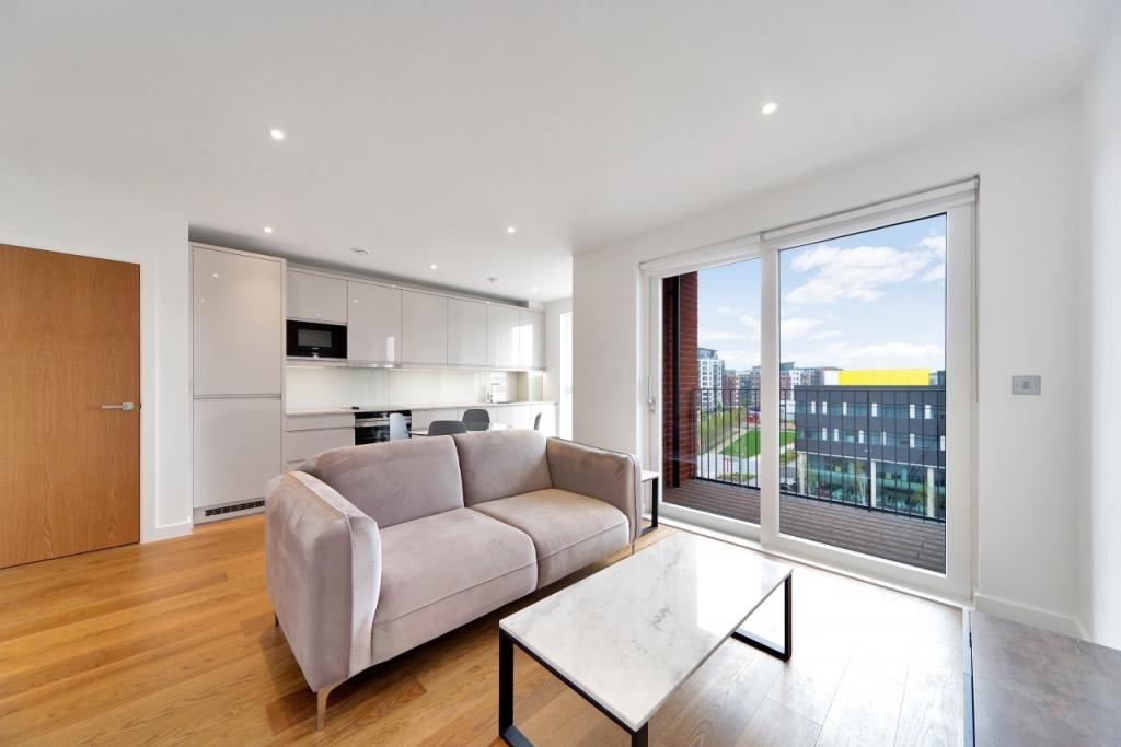 Spacious One-Bedroom Apartment with Private Balcony in Colindale Gardens, London NW9