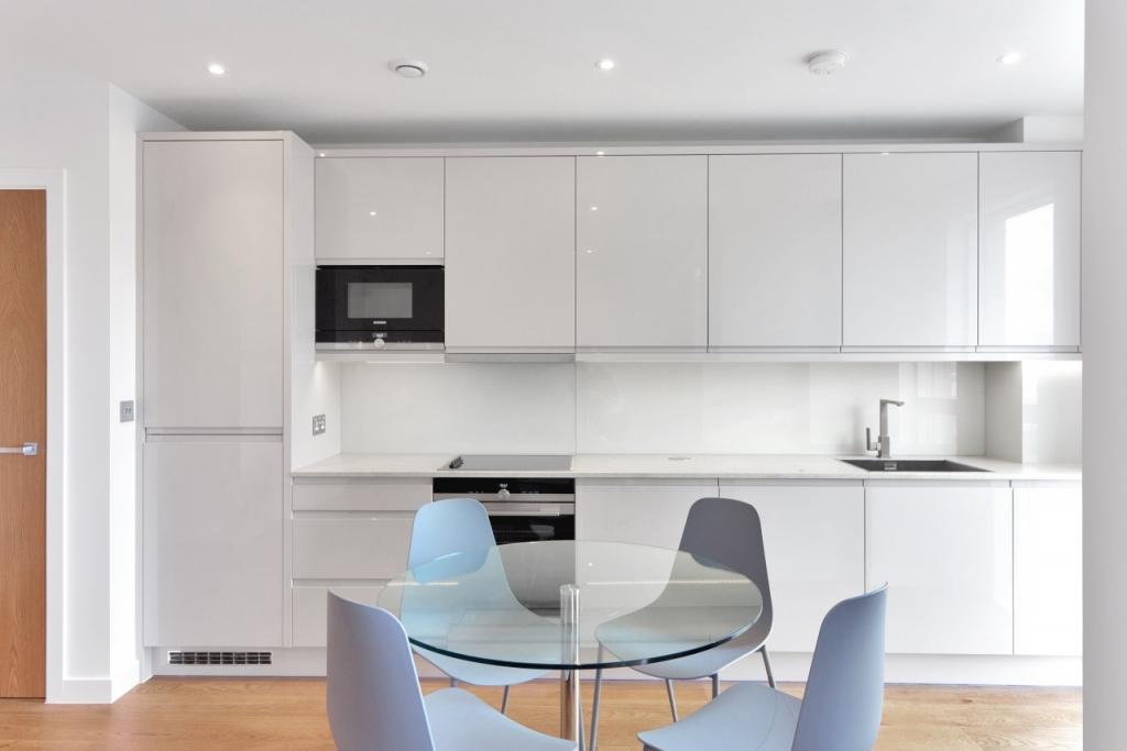 Spacious One-Bedroom Apartment with Private Balcony in Colindale Gardens, London NW9