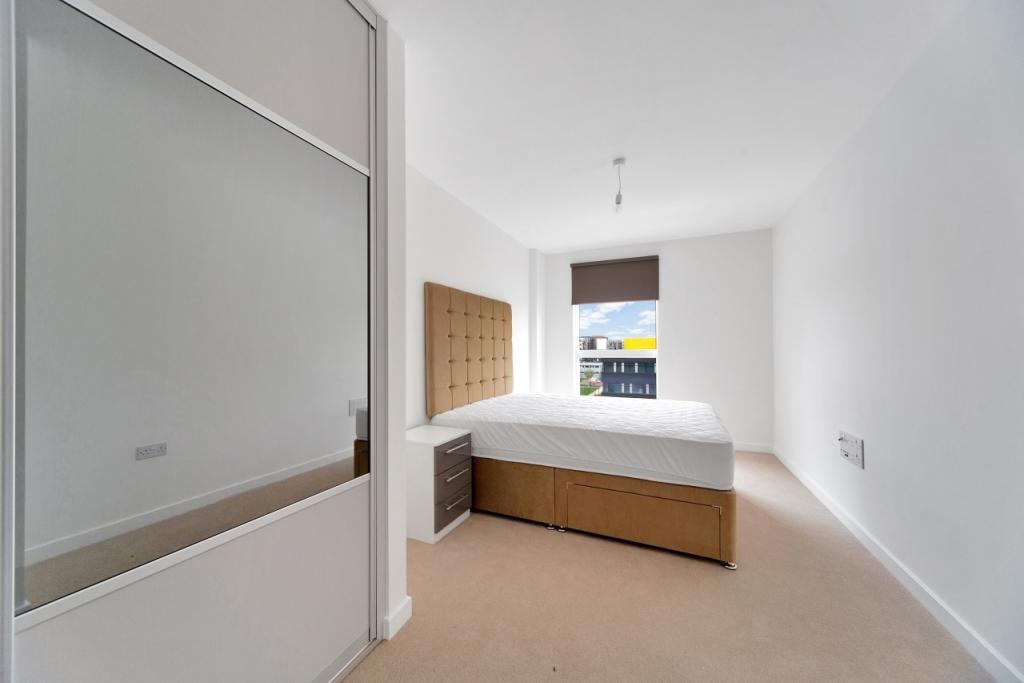 Spacious One-Bedroom Apartment with Private Balcony in Colindale Gardens, London NW9