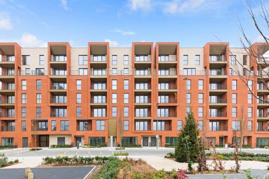 Spacious One-Bedroom Apartment with Private Balcony in Colindale Gardens, London NW9