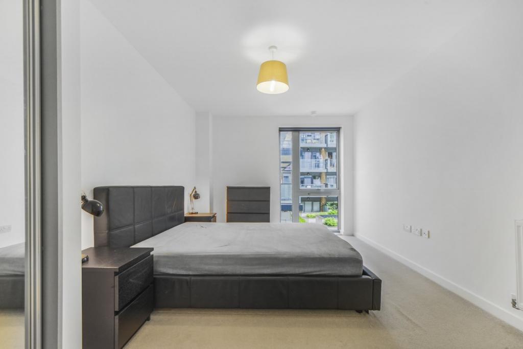 Modern Two-Bedroom, Two-Bathroom Apartment – Lindfield Street, Poplar, London E14